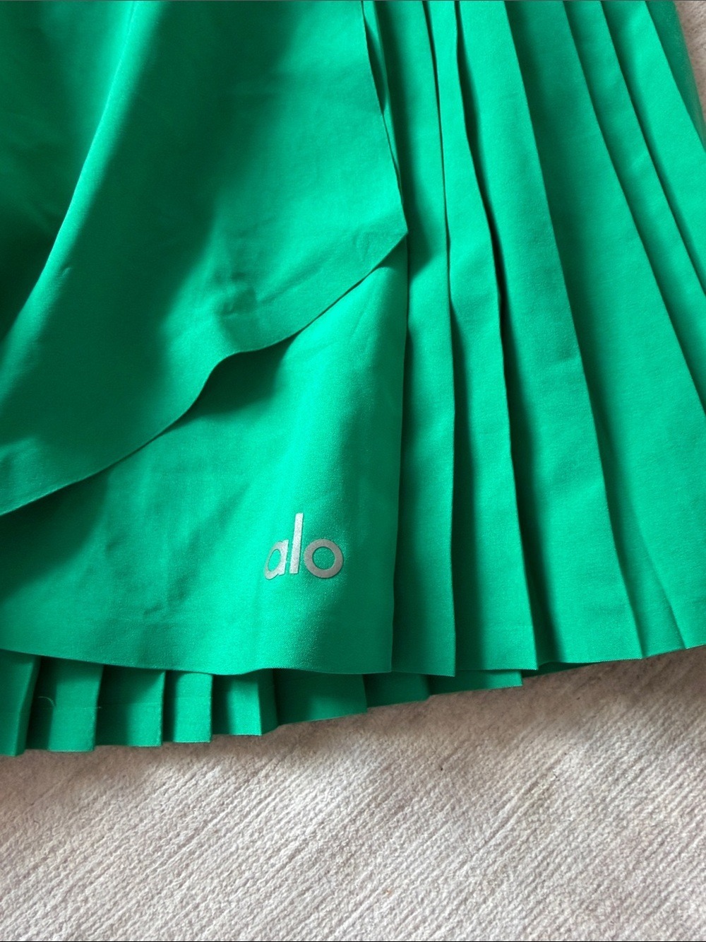 Alo Yoga Aces Sport Skort  Emerald Green Medium - Picture 3 of 9